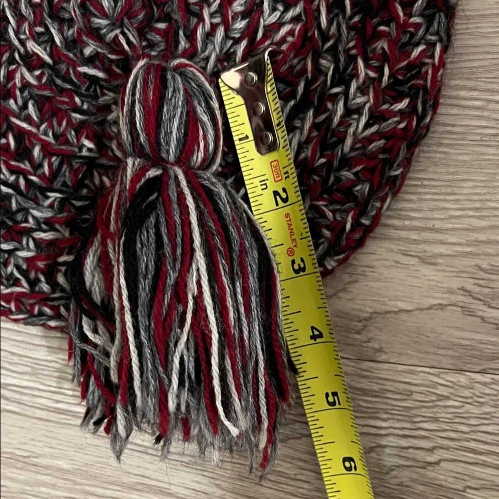 VTG 70s Burgundy Gray Black Chunky Knit Beret Hat w/ Tassel